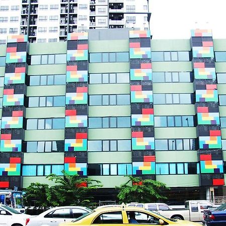 Grand Tower Inn Sathorn Hotel Bangkok Bagian luar foto